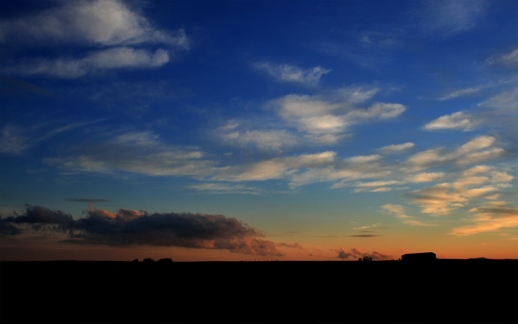 星空体育正版APP下载-马刺球迷为主场设计新LOGO提交方案,马刺主场名字